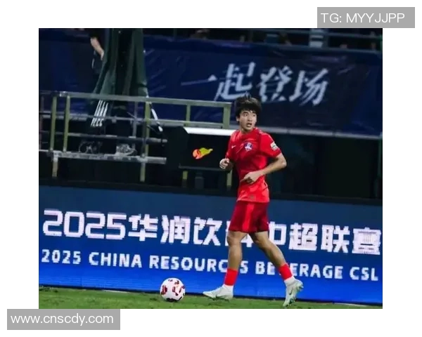 十几岁就崭露头角的足球天才球员盘点成长历程与未来潜力 十几岁就崭露头角的足球天才球员盘点成长历程与未来潜力