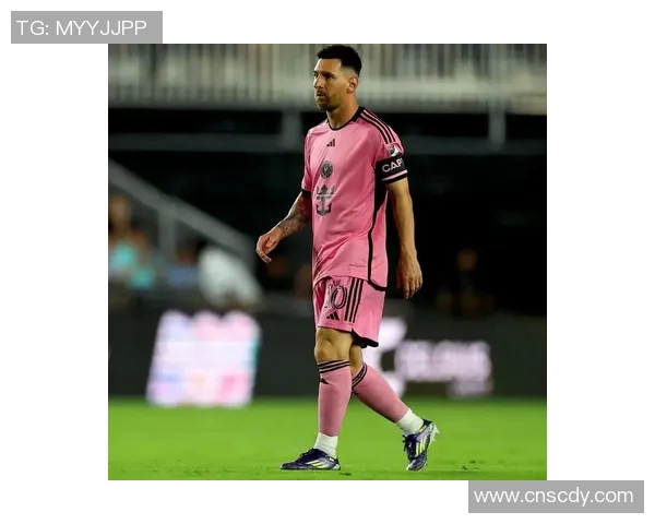 外国球星实战穿搭解析 足球鞋测评与性能表现全面解析 外国球星实战穿搭解析 足球鞋测评与性能表现全面解析